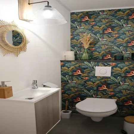 Apartment In Near & Marina *